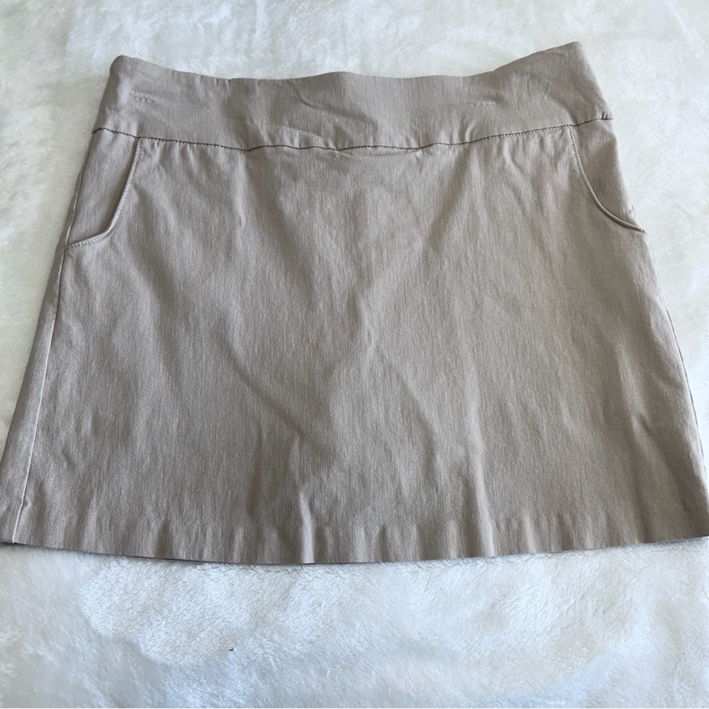 Zac & Rachel Tan Neutral Pull-On Skort Size 8 Versatile Minimalist Work